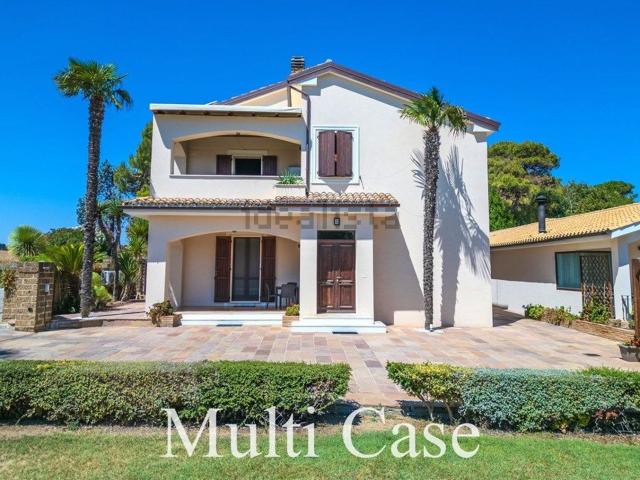 Case e ville in vendita di 641 m² in Via Marco Polo