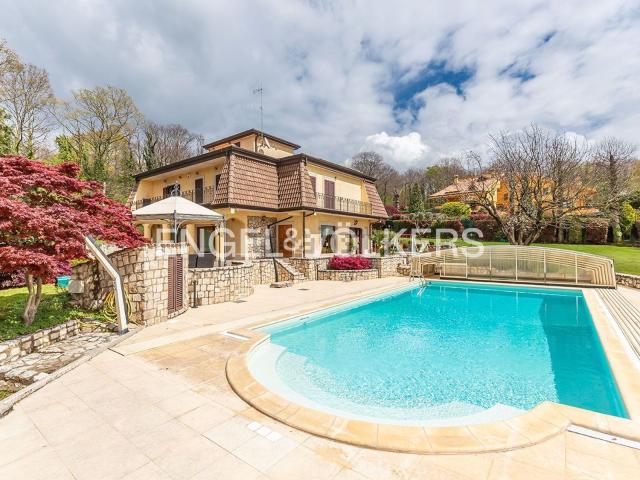 Case e ville in vendita di 641 m² in Viale dei Tigli