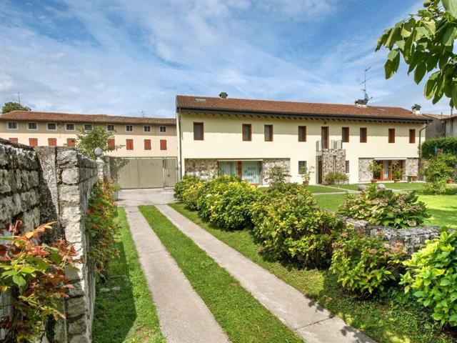 Case e ville in vendita di 644 m² in Via de Zan