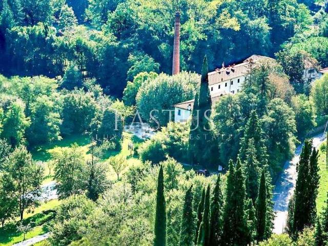 Case e ville in vendita di 645 m² in Via di Mezzo, 2