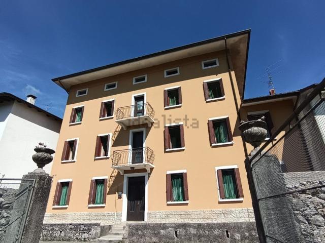 Case e ville in vendita di 647 m² in Via Riosecco