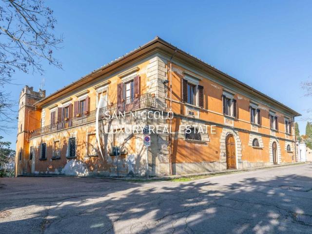 Case e ville in vendita di 649 m² in Via dei morelli
