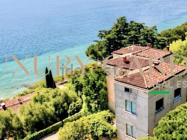 Case e ville in vendita di 650 m²