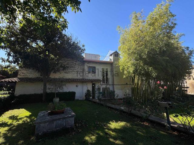 Case e ville in vendita di 650 m² in Via Campo