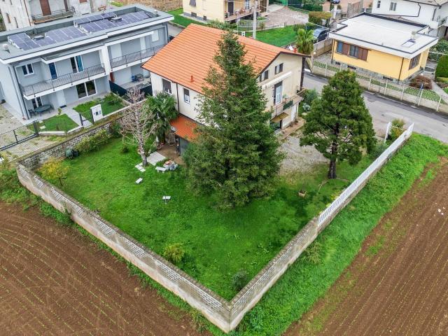 Case e ville in vendita di 650 m² in Via Bernardino Luini