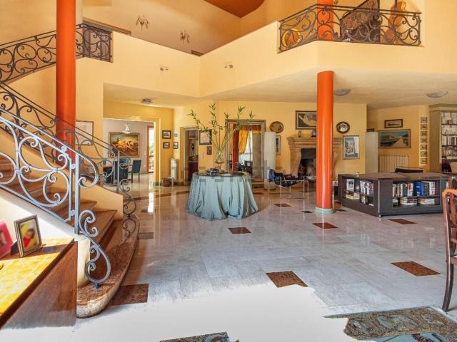 Case e ville in vendita di 650 m² in Via XXV Aprile, 56024