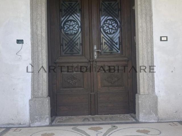 Case e ville in vendita di 650 m² in Via Zimor