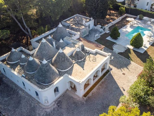 Case e ville in vendita di 650 m² in Viale delle Acacie, 10