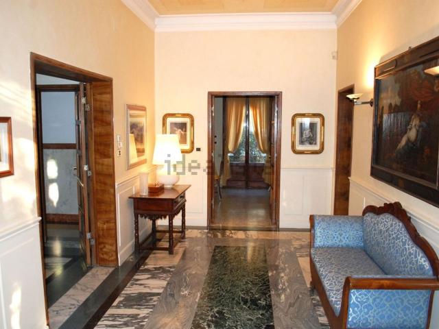 Case e ville in vendita di 650 m² in Viale Santissima Trinità