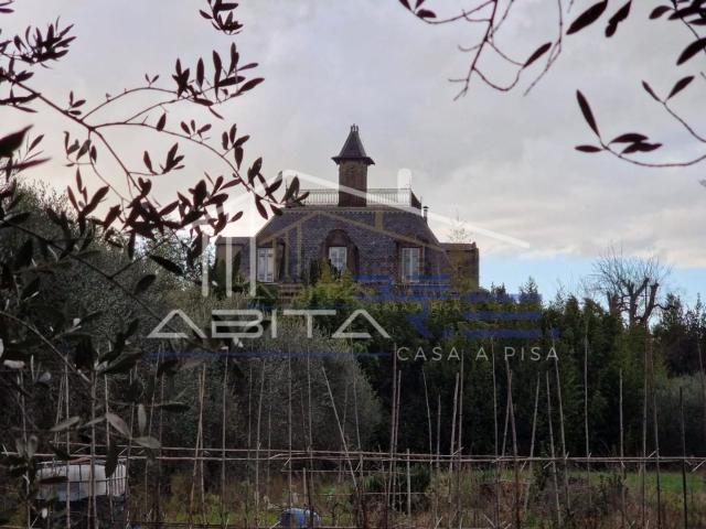 Case e ville in vendita di 650 m² in Corso Giacomo Matteotti
