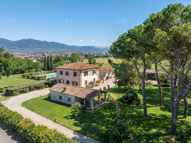 Case e ville in vendita di 650 m² in Strada di San Giacomo