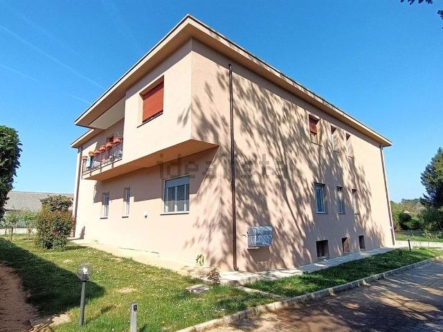Case e ville in vendita di 652 m² in Via Al Poggio, 3