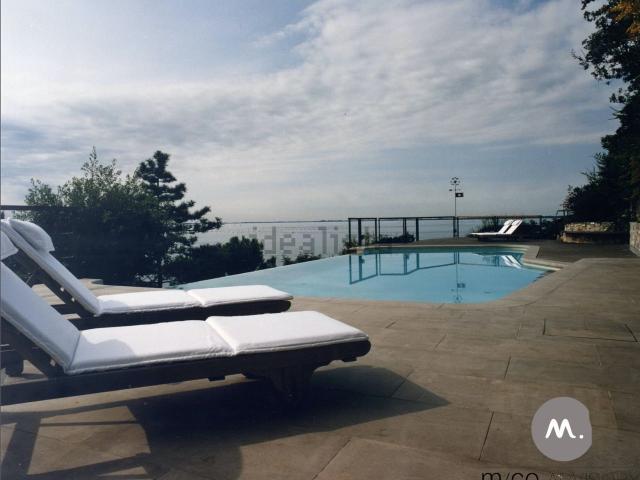 Case e ville in vendita di 656 m² in Frazione Duino, 67