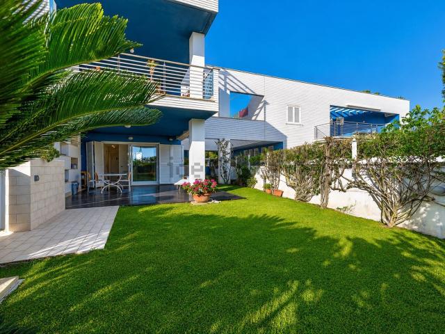 Case e ville in vendita di 65 m² in Lungomare Pyrgi, 13