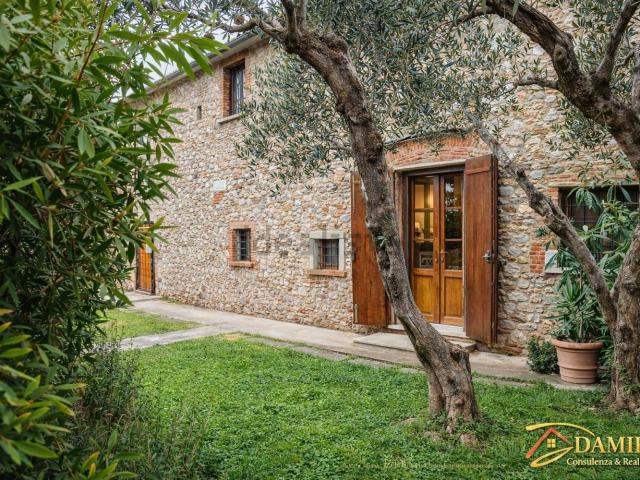 Case e ville in vendita di 65 m² in Via Duca D&apos Aosta, 3