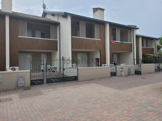 Case e ville in vendita di 65 m² in Via Nuova Caledonia, 52