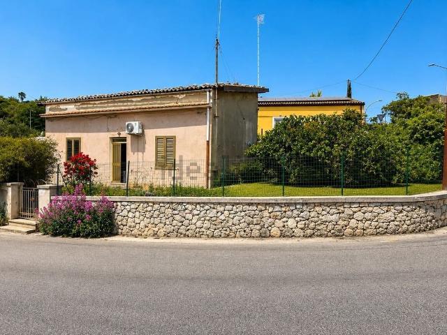 Case e ville in vendita di 65 m² in Via Primosole, 150