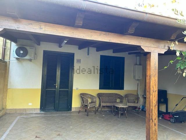 Case e ville in vendita di 65 m² in Viale Himera, 3