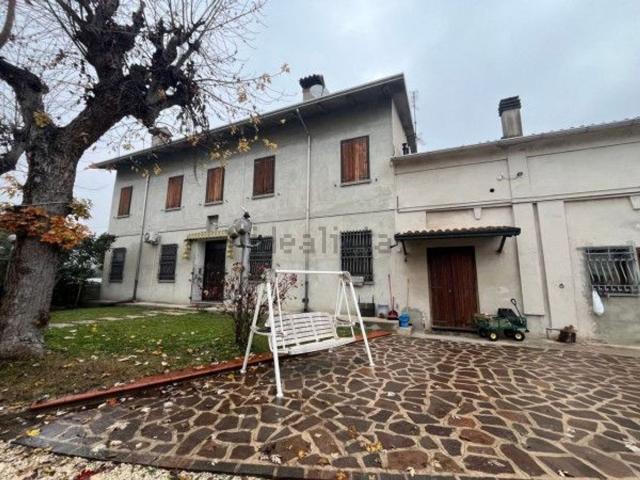 Case e ville in vendita di 660 m²