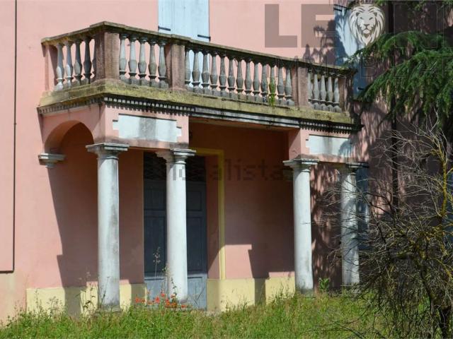 Case e ville in vendita di 660 m² in Via Falcone e Borsellino