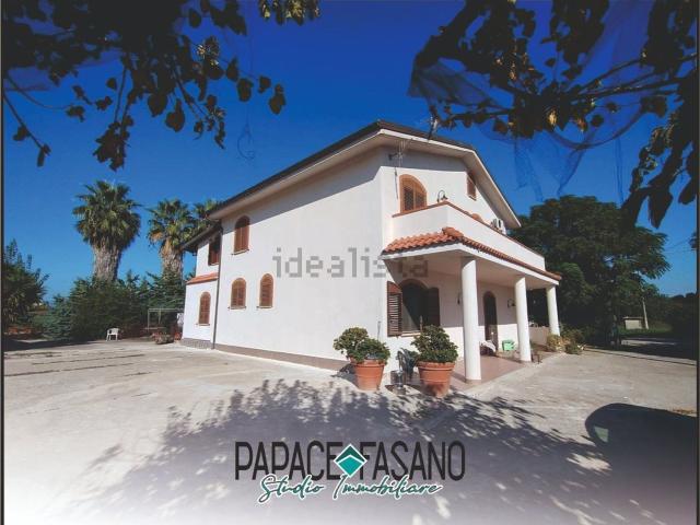 Case e ville in vendita di 660 m² in Via Olmopanno, 7