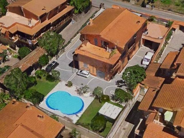 Case e ville in vendita di 667 m² in Via Bellosguardo, 65