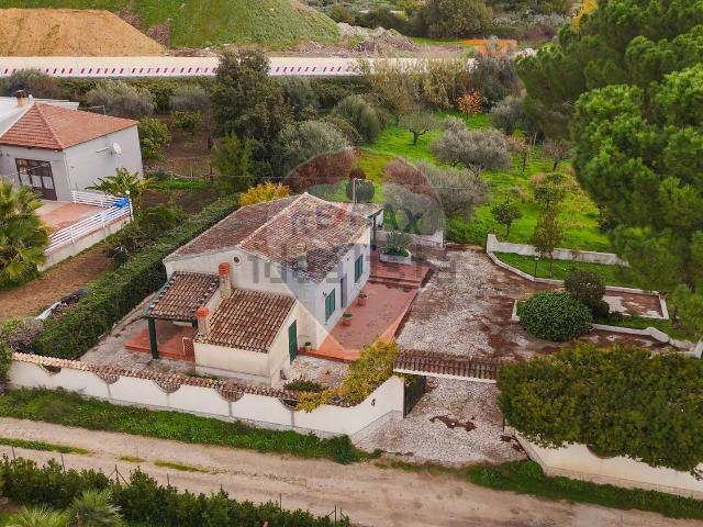 Case e ville in vendita di 66 m² in Contrada Gerardo, 75