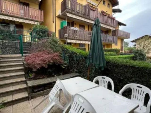 Case e ville in vendita di 66 m² in Via Alessandro Manzoni