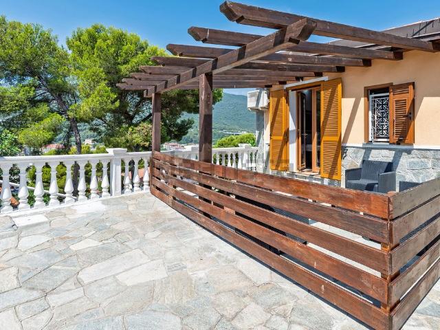 Case e ville in vendita di 66 m² in Via San Damiano, 47