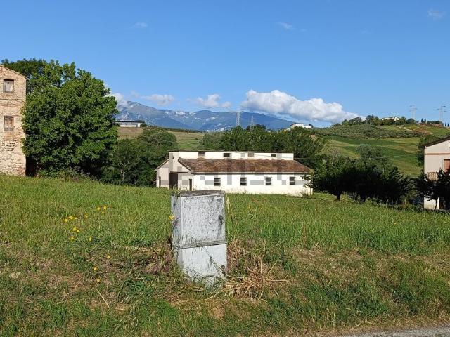 Case e ville in vendita di 670 m² in Via Castellata, 1