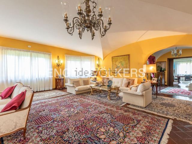 Case e ville in vendita di 673 m² in Via di salé