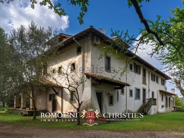 Case e ville in vendita di 674 m²