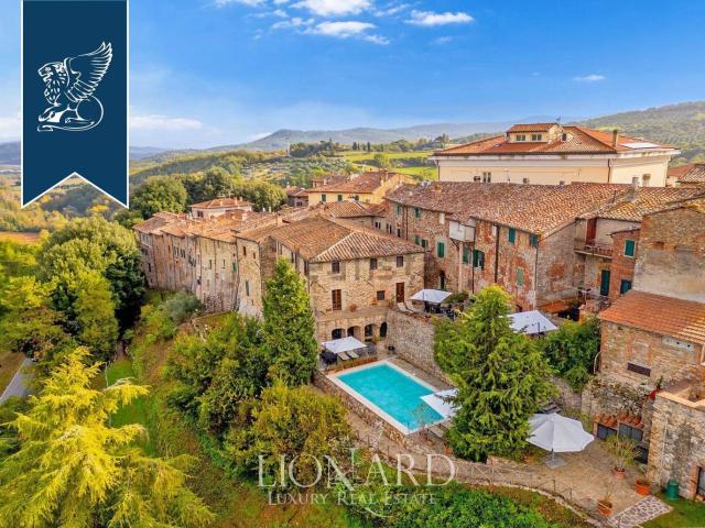 Case e ville in vendita di 680 m²