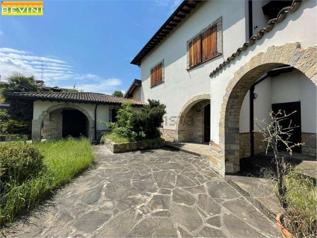 Case e ville in vendita di 680 m² in Via Carlo Boni, 15