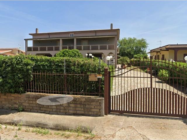 Case e ville in vendita di 680 m² in Via Sacco