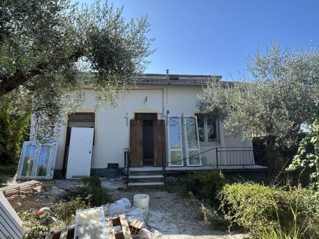Case e ville in vendita di 68 m² in Via della Fonte