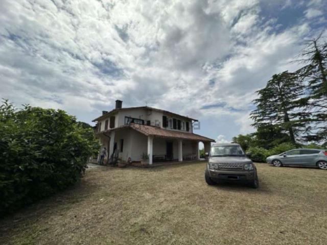 Case e ville in vendita di 69123 m² in Strada Provinciale 29
