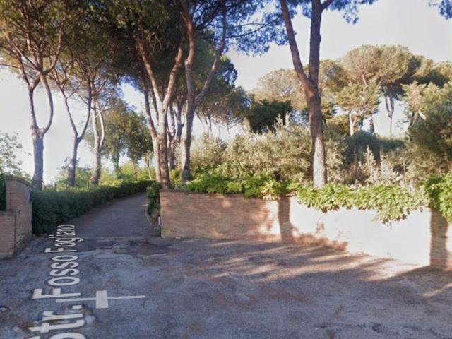 Case e ville in vendita di 695 m² in Strada Fosso Fogliano