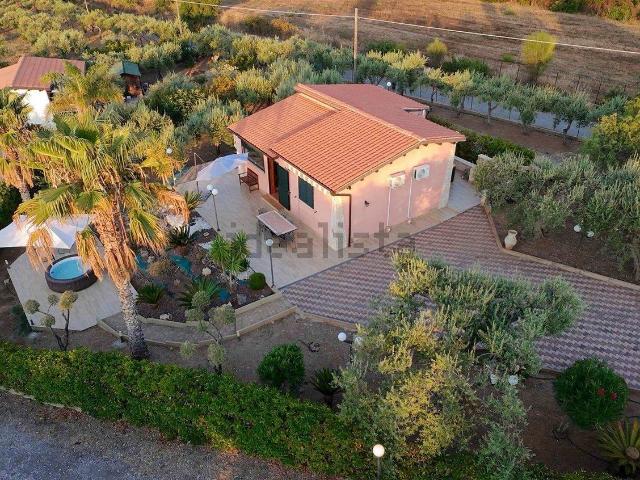 Case e ville in vendita di 73 m² in Via Valeria, 17