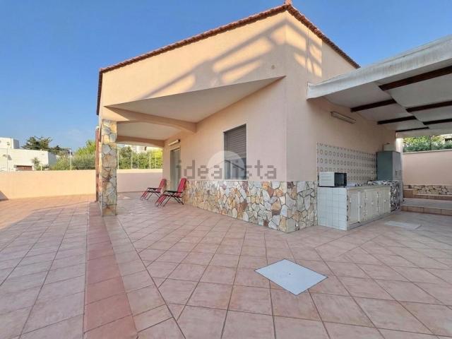 Case e ville in vendita di 73 m² in Via Scampati, 1