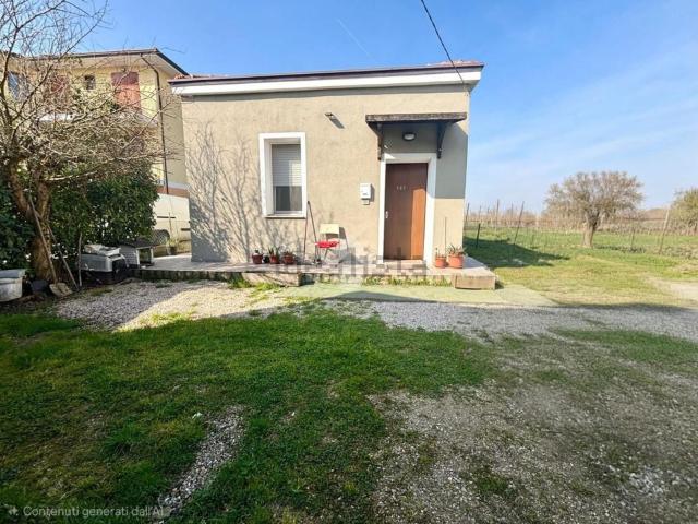 Case e ville in vendita di 73 m² in Via Santerno Ammonite, 147