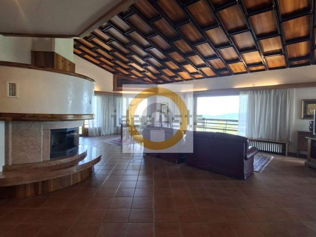 Case e ville in vendita di 700 m²