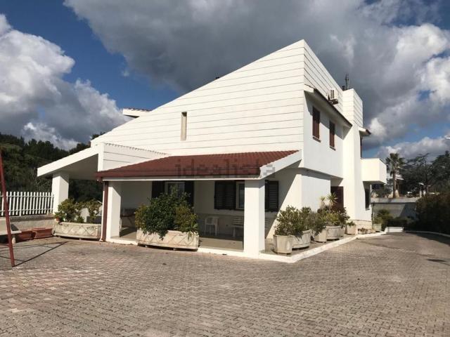 Case e ville in vendita di 700 m²