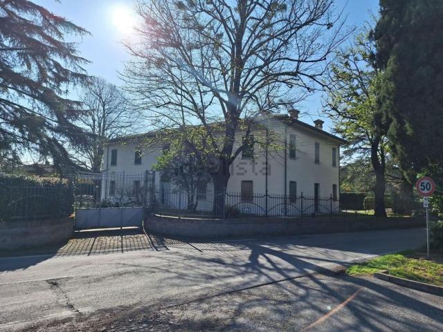 Case e ville in vendita di 700 m² in Via Cesena