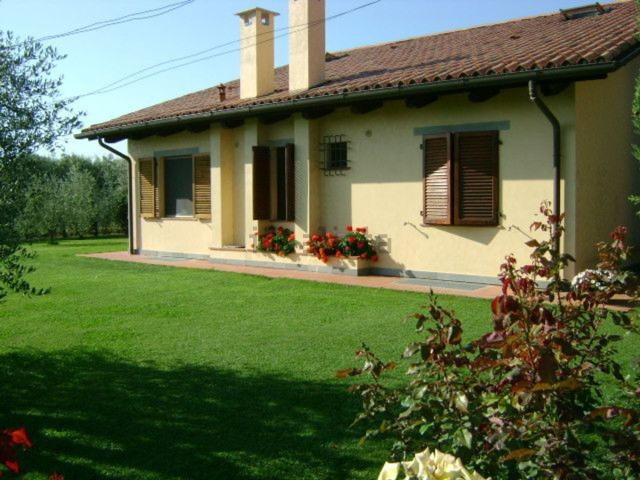Case e ville in vendita di 700 m² in Via Margubbio, 15