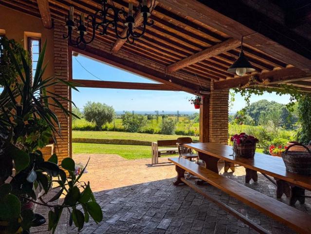Case e ville in vendita di 700 m² in Via Potenza