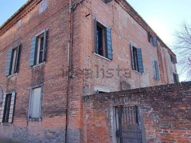 Case e ville in vendita di 700 m² in Via Roma, 73