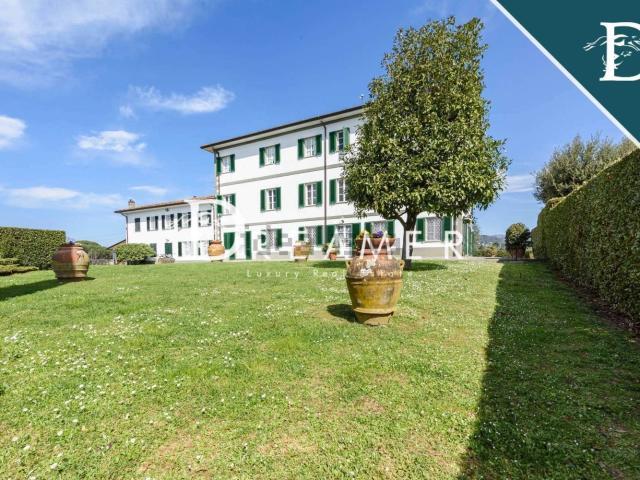 Case e ville in vendita di 700 m² in Via Vecchia Pesciatina in Gragnano, 32