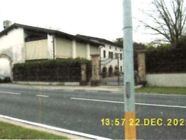 Case e ville in vendita di 700 m² in Via Vittorio Veneto