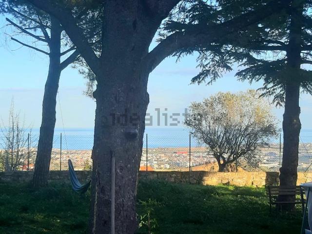 Case e ville in vendita di 700 m² in Contrada monte Sant&apos  Angelo